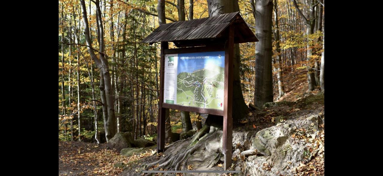 Chatka Pod Lysou Ostravice Esterno foto