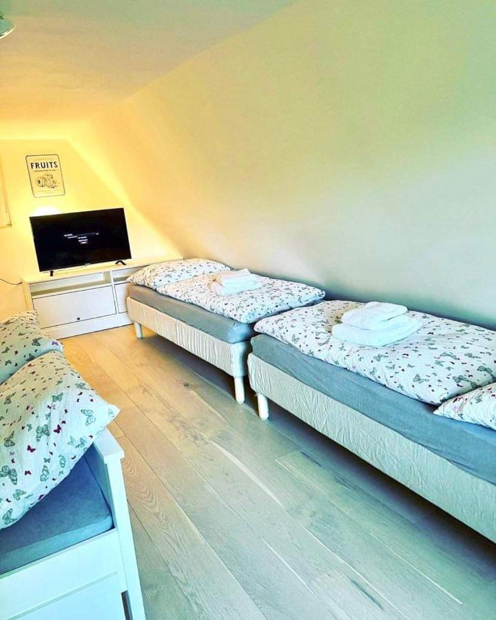 Chatka Pod Lysou Ostravice Esterno foto